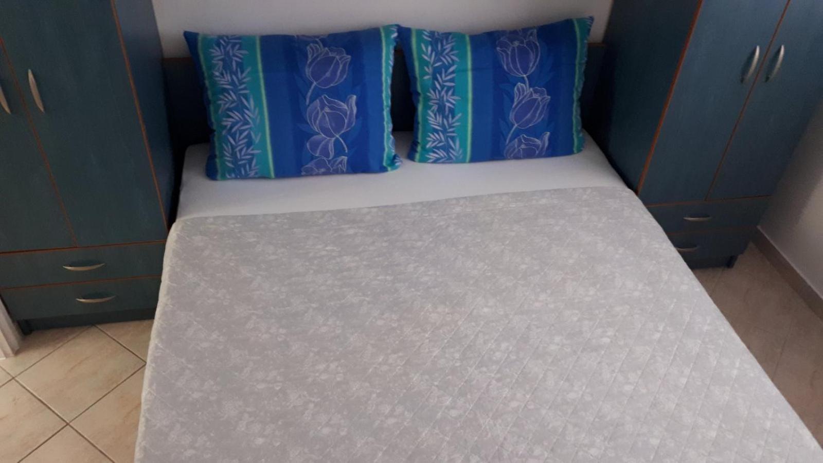 Apartmani Kalinic Bijela Habitación foto